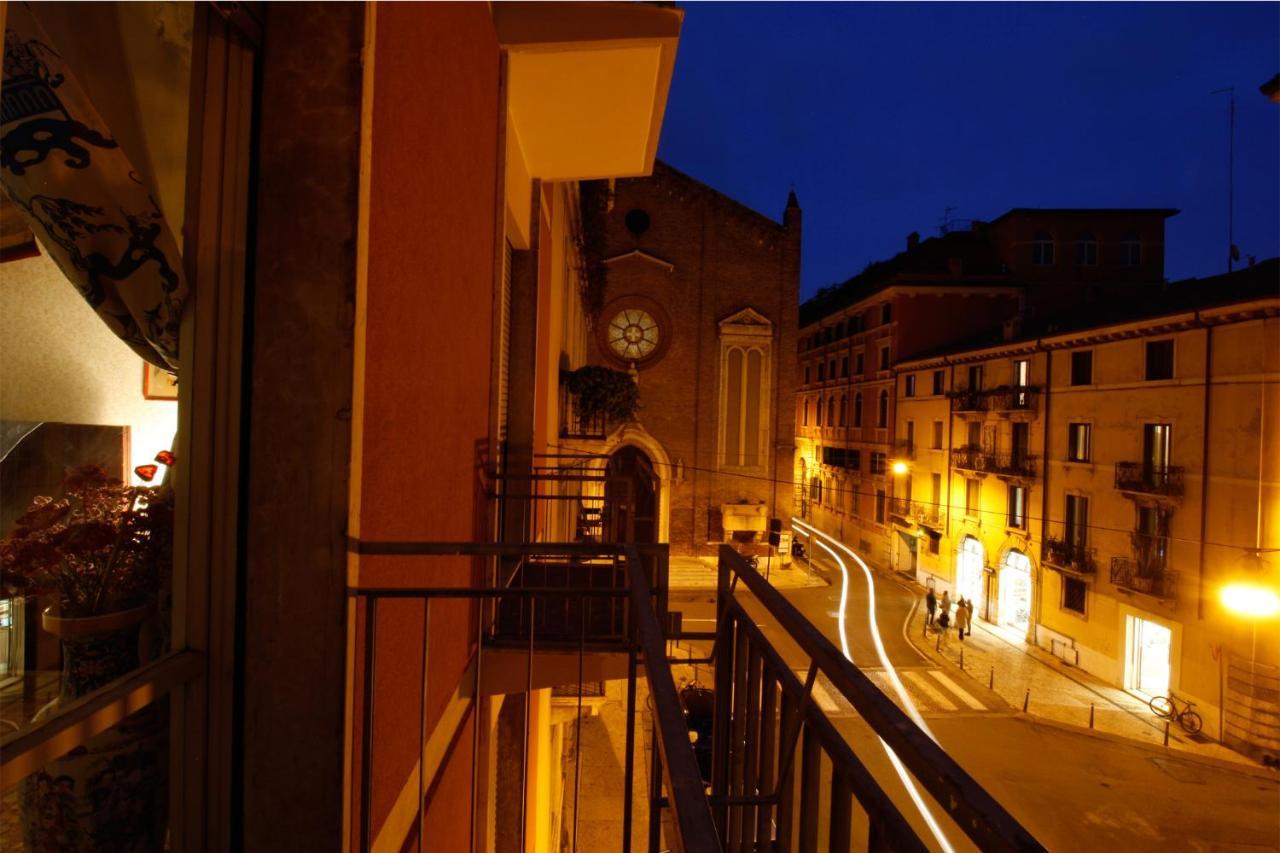 Casa Vittoria Bridge Bed & Breakfast Verona Luaran gambar